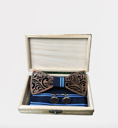 Pajarita madera con vivo en raya azul
