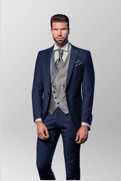 Traje novio Giovanni Ricci Napoli marino