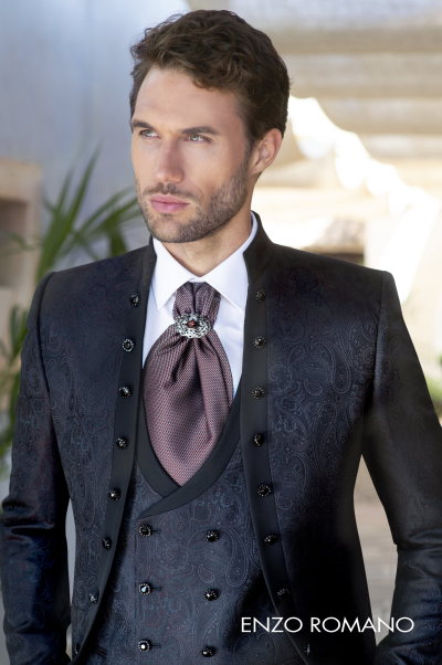 Corbatón Enzo Romano Burdeos con Broche Elegante